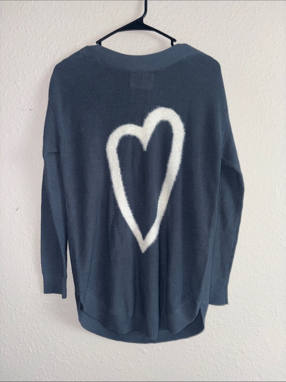 Kate & Sam Heart-Back Cozy Knit Sweater - Blue and White